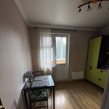 Сдается 1-комнатная квартира, 40 м²