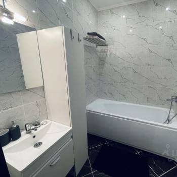 Продается 1-комнатная квартира, 35 м²