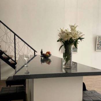 Сдается 2-х комнатная квартира, 103 м²