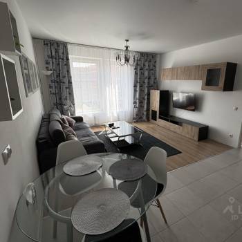 Продается 1-комнатная квартира, 41 м²