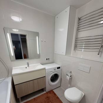Продается 1-комнатная квартира, 41 м²