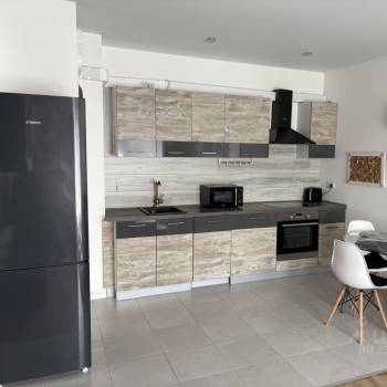 Продается 1-комнатная квартира, 41 м²
