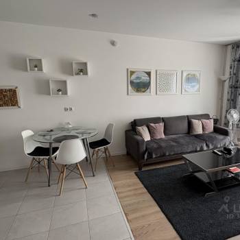 Продается 1-комнатная квартира, 41 м²