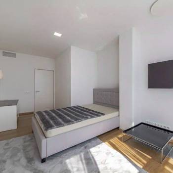 Продается 3-х комнатная квартира, 213,6 м²