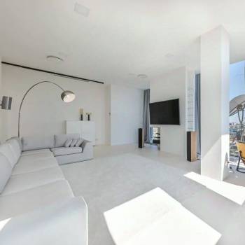 Продается 3-х комнатная квартира, 213,6 м²