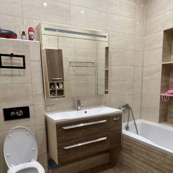 Сдается Многокомнатная квартира, 100 м²
