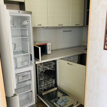 Сдается 1-комнатная квартира, 56 м²
