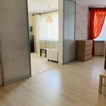 Сдается 1-комнатная квартира, 56 м²