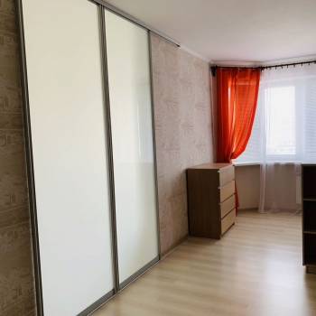 Сдается 1-комнатная квартира, 56 м²