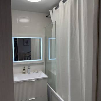 Сдается Многокомнатная квартира, 60 м²