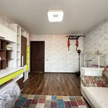 Продается 2-х комнатная квартира, 65 м²