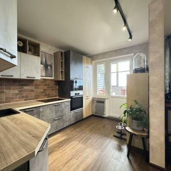 Продается 2-х комнатная квартира, 65 м²