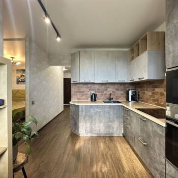 Продается 2-х комнатная квартира, 65 м²