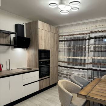 Сдается 1-комнатная квартира, 50 м²