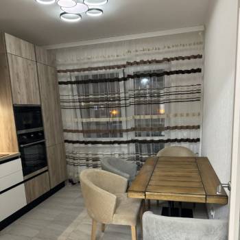 Сдается 1-комнатная квартира, 50 м²
