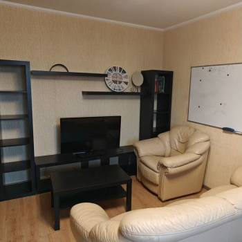 Сдается 1-комнатная квартира, 38 м²