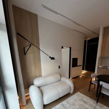 Продается 1-комнатная квартира, 40 м²