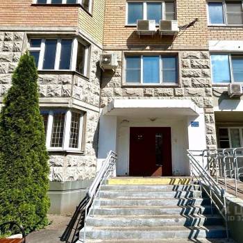 Сдается 2-х комнатная квартира, 90 м²