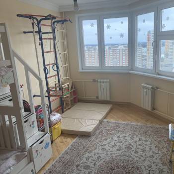 Продается Многокомнатная квартира, 104 м²