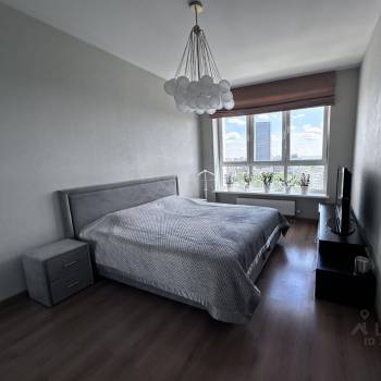 Продается Многокомнатная квартира, 109 м²