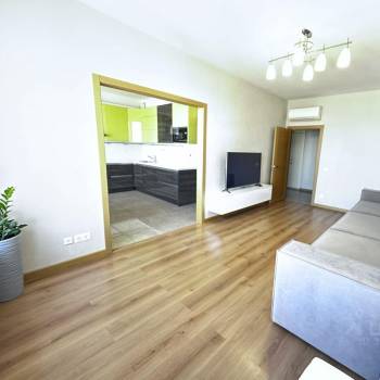 Продается Многокомнатная квартира, 109 м²
