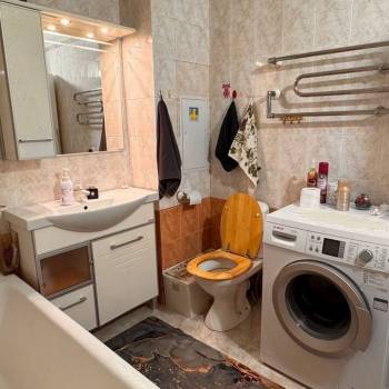 Сдается Многокомнатная квартира, 60 м²