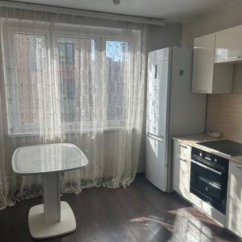 Сдается 1-комнатная квартира, 39,8 м²