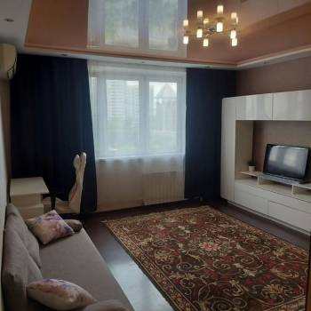Сдается 1-комнатная квартира, 39 м²