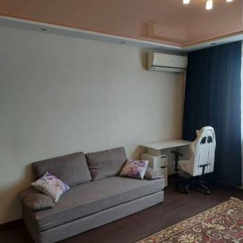 Сдается 1-комнатная квартира, 39 м²