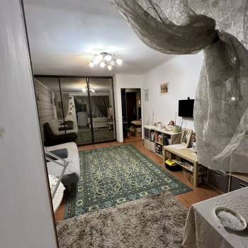 Продается 1-комнатная квартира, 36 м²