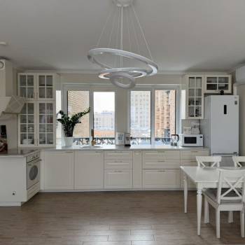 Продается 1-комнатная квартира, 56 м²