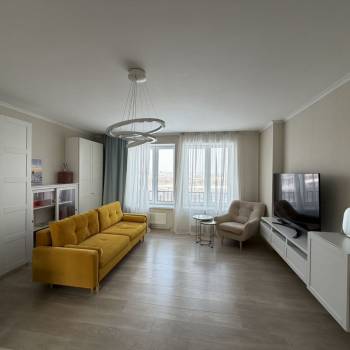 Продается 1-комнатная квартира, 56 м²