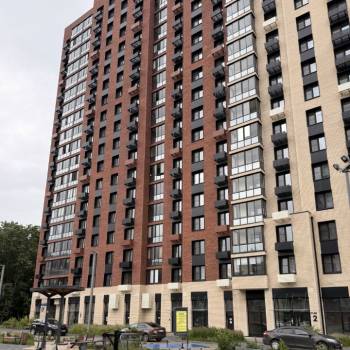 Продается 1-комнатная квартира, 43 м²