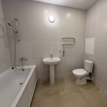Продается 1-комнатная квартира, 43 м²