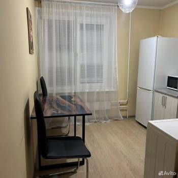 Сдается 1-комнатная квартира, 36 м²