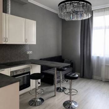 Сдается 1-комнатная квартира, 57 м²