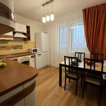 Сдается 1-комнатная квартира, 43 м²