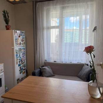 Сдается 1-комнатная квартира, 39 м²