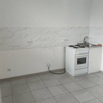 Продается 1-комнатная квартира, 41 м²