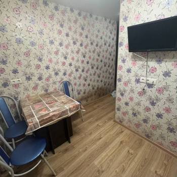 Продается Многокомнатная квартира, 63,5 м²