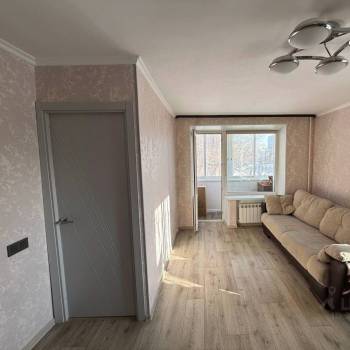 Продается 1-комнатная квартира, 32 м²