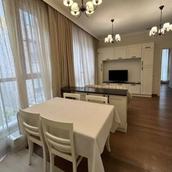 Сдается 1-комнатная квартира, 55 м²