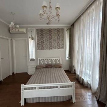Сдается 1-комнатная квартира, 55 м²