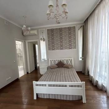 Сдается 1-комнатная квартира, 55 м²