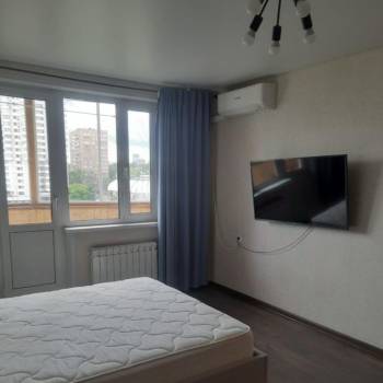 Продается 1-комнатная квартира, 38 м²