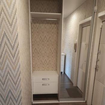 Продается 1-комнатная квартира, 38 м²