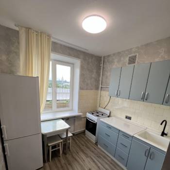 Сдается 1-комнатная квартира, 40 м²