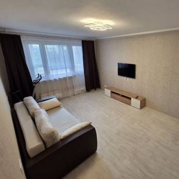 Сдается 2-х комнатная квартира, 60 м²