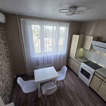 Сдается 2-х комнатная квартира, 60 м²