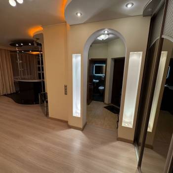 Сдается 2-х комнатная квартира, 70 м²
